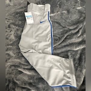 Band New Nike knicker style Baseball pants Size M.